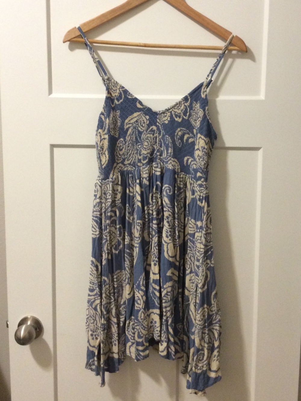 Angie dusty blue/natural smocked flowy tunic length top - Medium